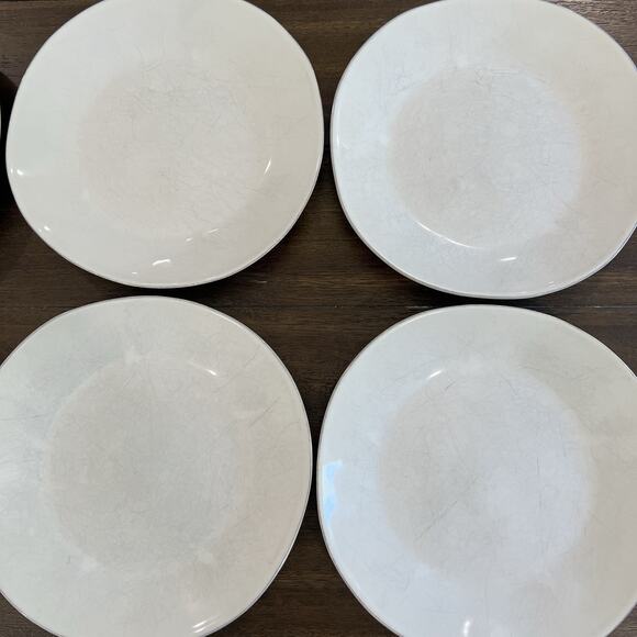 Set of 8 Crate And Barrel Marin White Dinner Plates 10 1/2" Made In Portugal - Picture 3 of 10